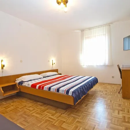 Fuer 3 Personen Ca 20 Qm In Stancija Vinjeri Novigrad, Istrien Istrische Riviera Apartment